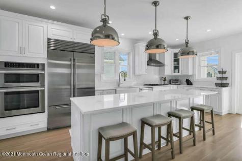 916 Ocean Avenue Mantoloking NJ 08738