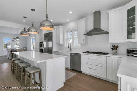 916 Ocean Avenue Mantoloking NJ 08738