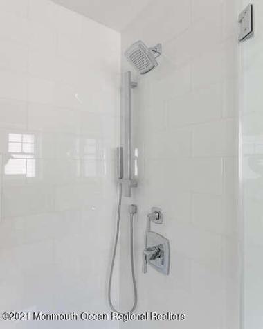 916 Ocean Avenue Mantoloking NJ 08738