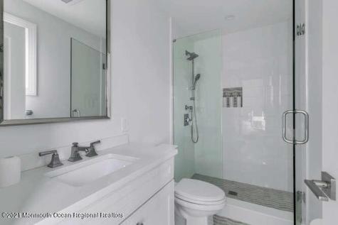 916 Ocean Avenue Mantoloking NJ 08738