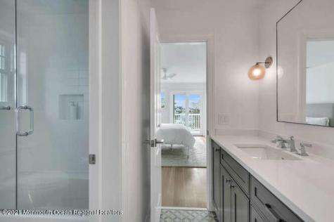 916 Ocean Avenue Mantoloking NJ 08738