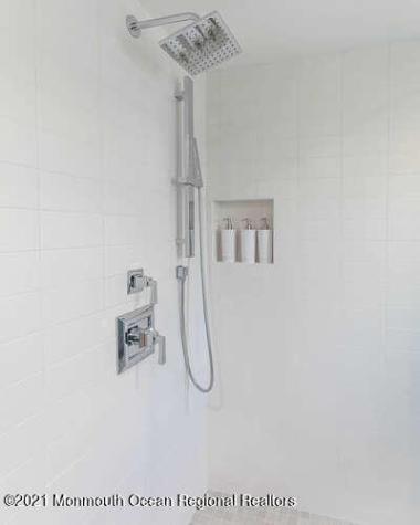 916 Ocean Avenue Mantoloking NJ 08738