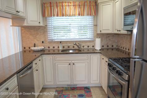 11 3rd Avenue Seaside Park NJ 08752