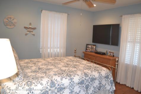 11 3rd Avenue Seaside Park NJ 08752