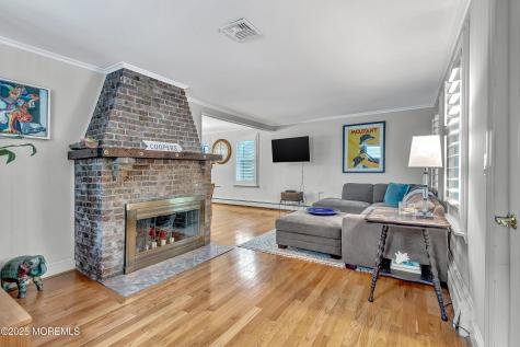 370 E Main Street Manasquan NJ 08736
