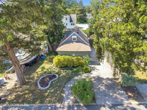 61 Gladney Avenue Toms River NJ 08753
