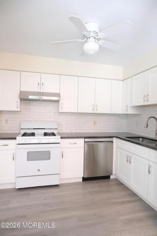 93 Oak Lane Eatontown NJ 07724