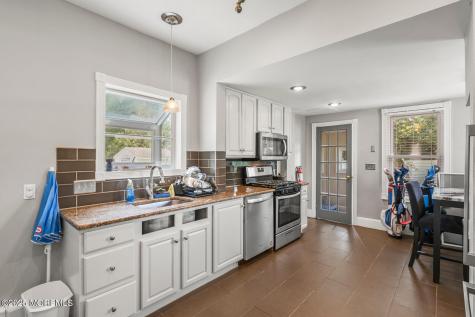 496 W Park Avenue Ocean Twp NJ 07755