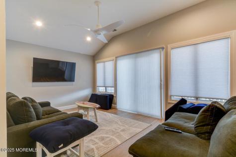 10 E Street Seaside Park NJ 08752
