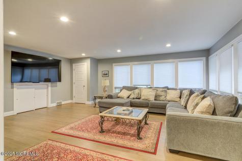 10 E Street Seaside Park NJ 08752