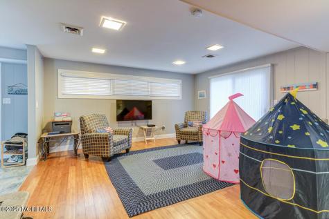10 E Street Seaside Park NJ 08752