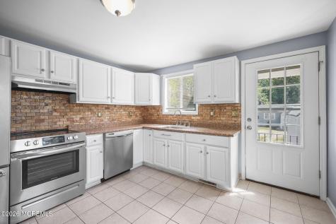 804 Nutswamp Road Red Bank NJ 07701