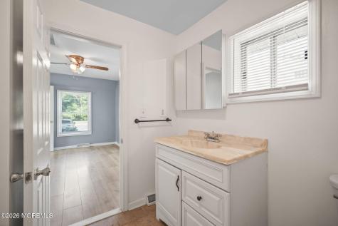 804 Nutswamp Road Red Bank NJ 07701