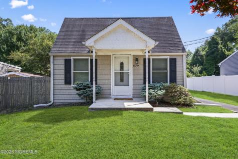 804 Nutswamp Road Red Bank NJ 07701