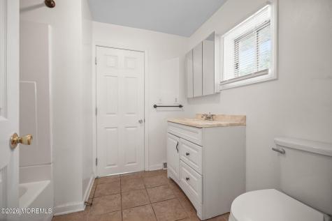 804 Nutswamp Road Red Bank NJ 07701