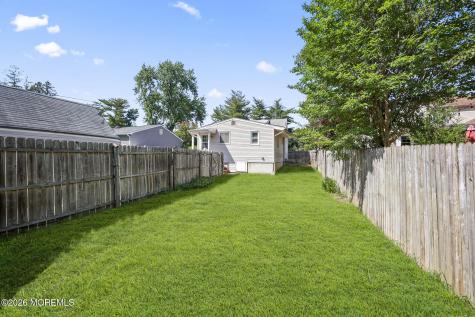 804 Nutswamp Road Red Bank NJ 07701