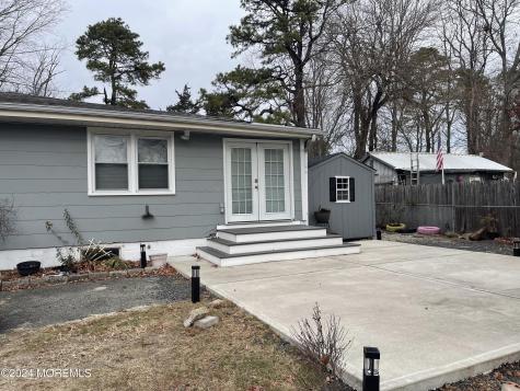 10 Smith Street Howell NJ 07731
