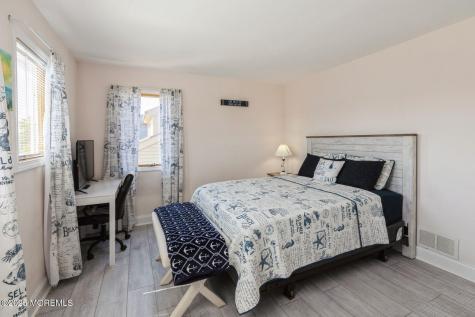 22 Longpoint Drive Brick NJ 08723