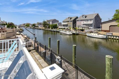 22 Longpoint Drive Brick NJ 08723