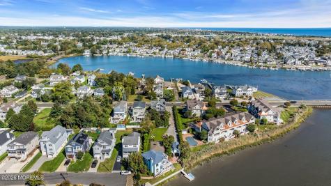 316 Woodland Avenue Brielle NJ 08730