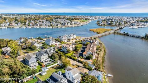 316 Woodland Avenue Brielle NJ 08730