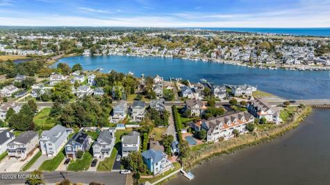 316 Woodland Avenue Brielle NJ 08730
