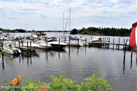 210 Spinnakers Cove Toms River NJ 08753