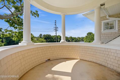 300 Lake Drive Allenhurst NJ 07711
