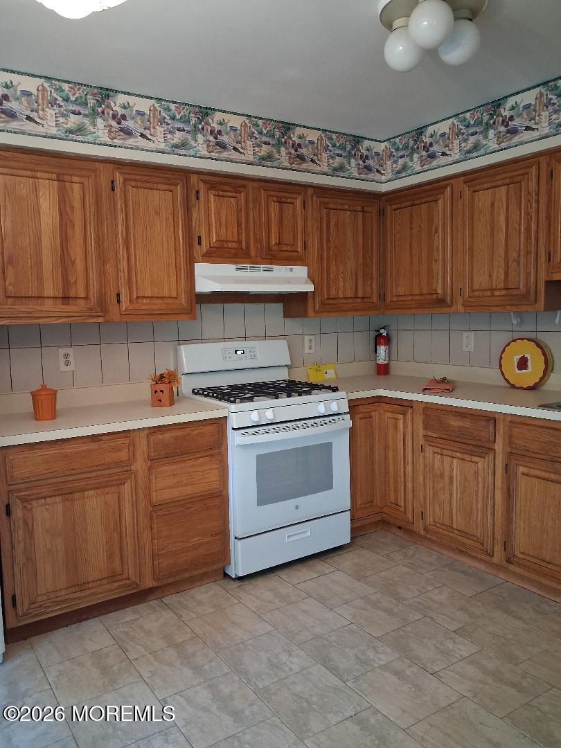 287 Elmwood Court Howell NJ 07731