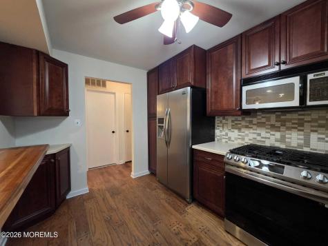 129 Tulip Lane Freehold NJ 07728