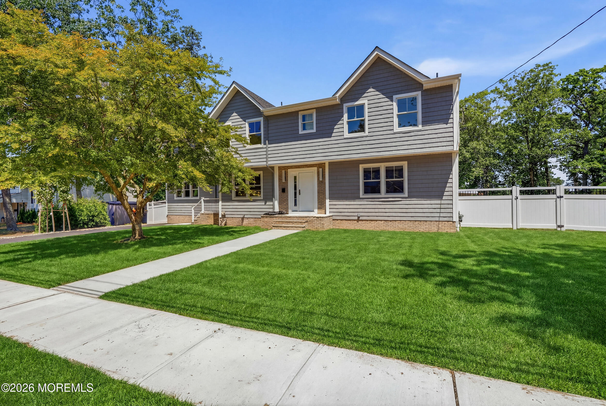 19 Roslyn Drive Oakhurst NJ 07755