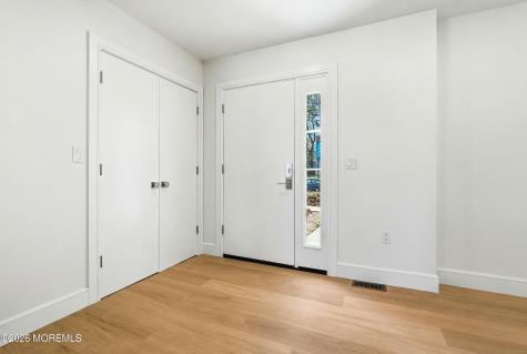19 Roslyn Drive Oakhurst NJ 07755