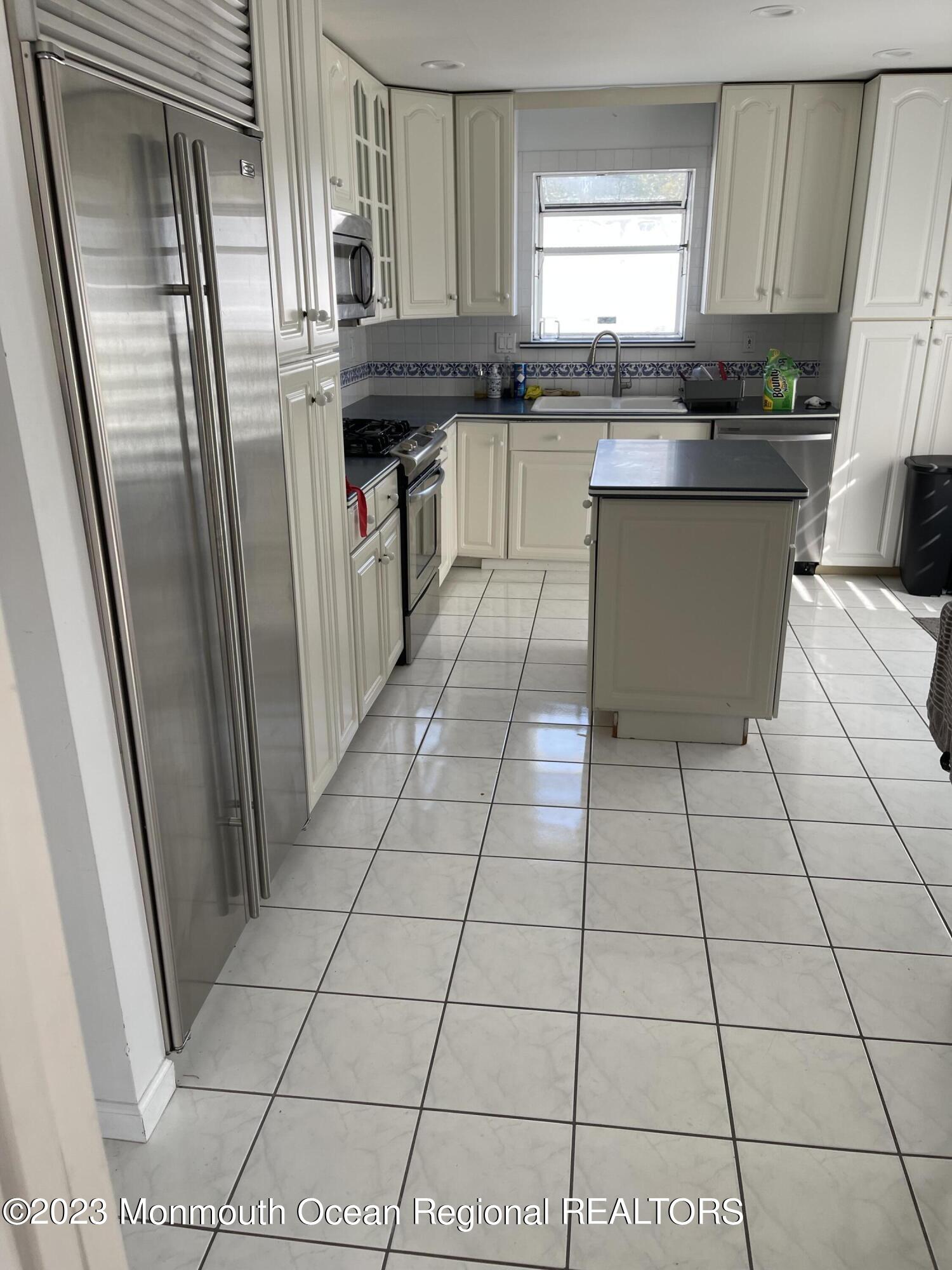 8 Dwight Drive Ocean Twp NJ 07712
