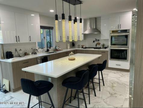 604 Van Note Parkway Oakhurst NJ 07755