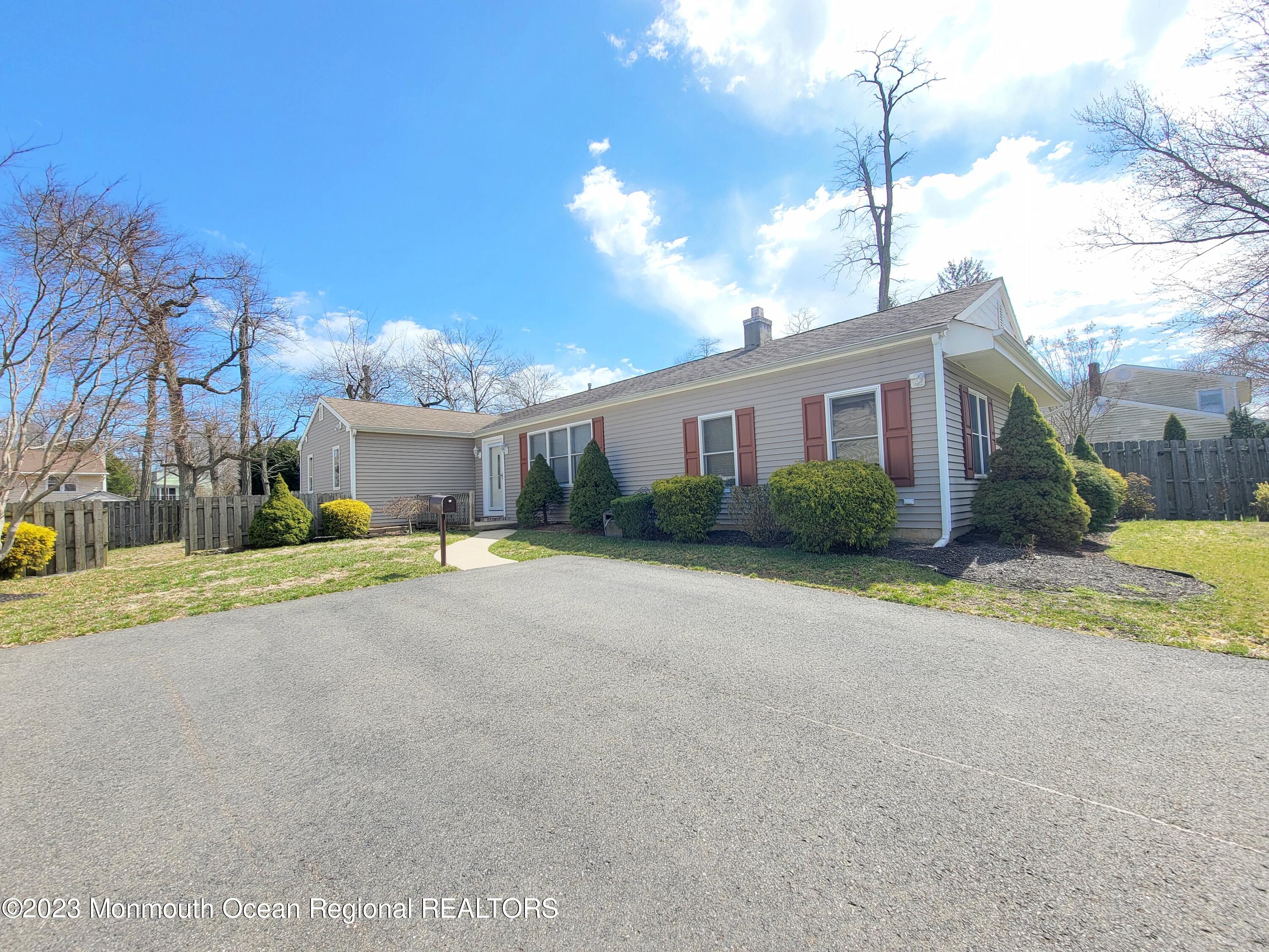 1 Half Robin Drive Oakhurst NJ 07755