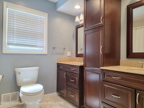 1 Half Robin Drive Oakhurst NJ 07755