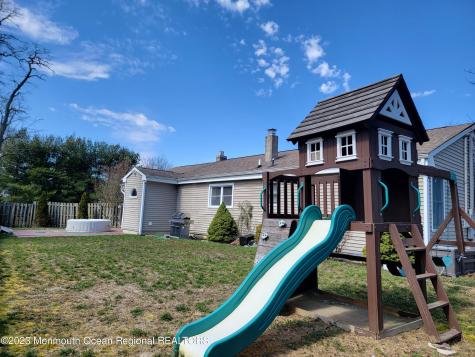 1 Half Robin Drive Oakhurst NJ 07755