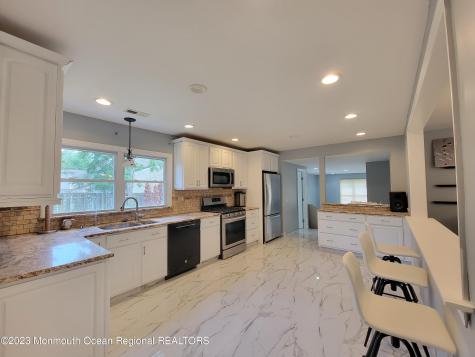 1 Half Robin Drive Oakhurst NJ 07755