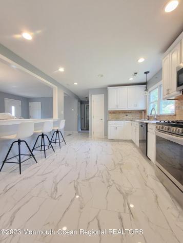 1 Half Robin Drive Oakhurst NJ 07755