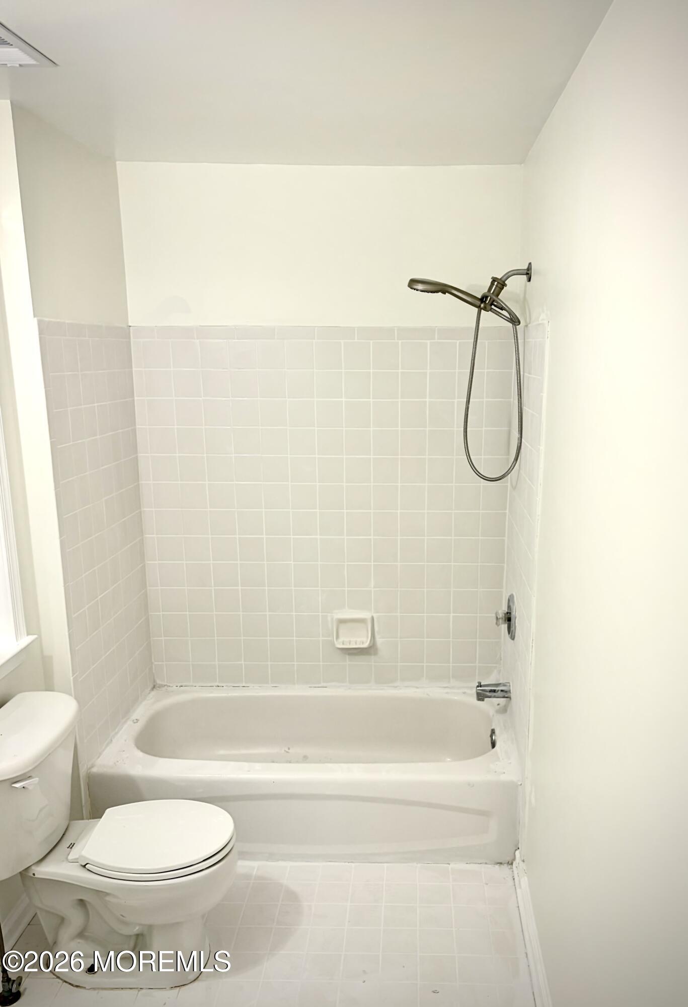308 Wedgewood Circle Belford NJ 07718
