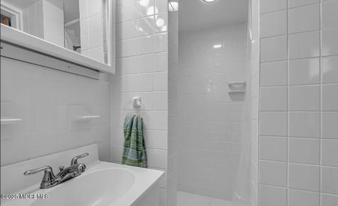 221 Harrison Avenue Oakhurst NJ 07755