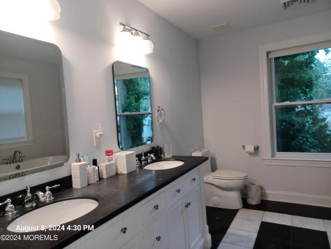 241 Woodcrest Road Oakhurst NJ 07755