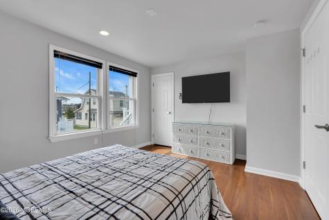 27 Arnold Avenue Point Pleasant Beach NJ 08742