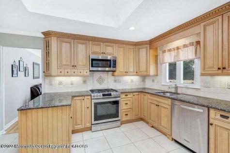 104 Orange Street Oakhurst NJ 07755