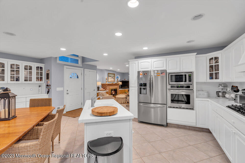 28 1st Avenue Manasquan NJ 08736