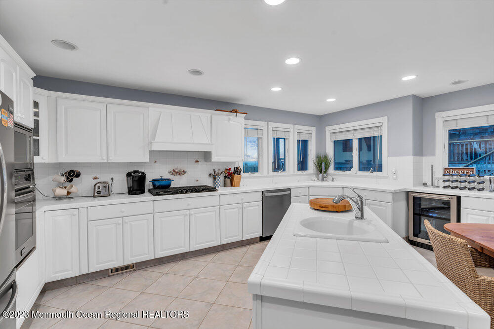 28 1st Avenue Manasquan NJ 08736