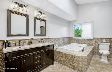 28 Musket Lane Eatontown NJ 07724