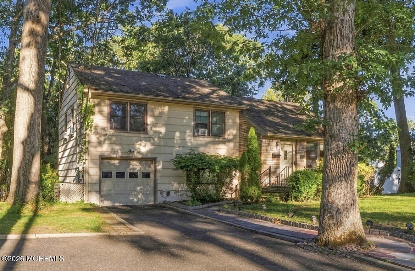 187 Elmwood Road Oakhurst NJ 07755