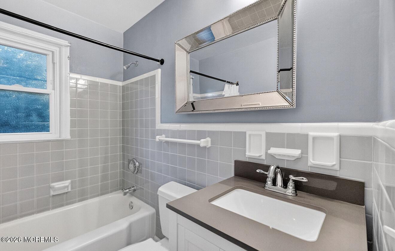 187 Elmwood Road Oakhurst NJ 07755