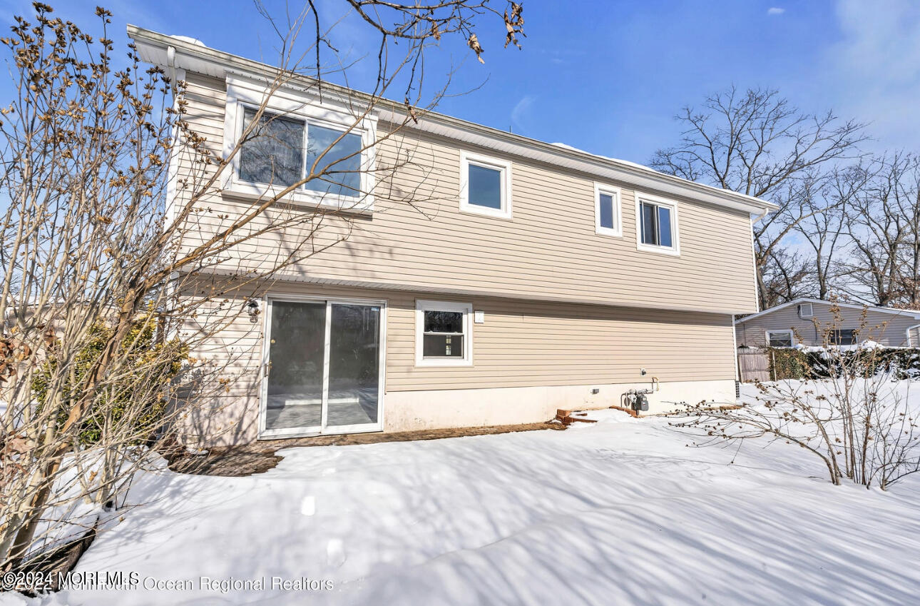 27 Oak Leaf Lane Toms River NJ 08755